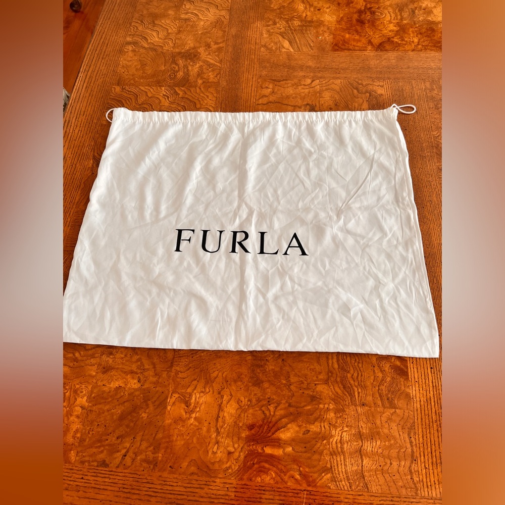 # 24 Furla Dust Bag